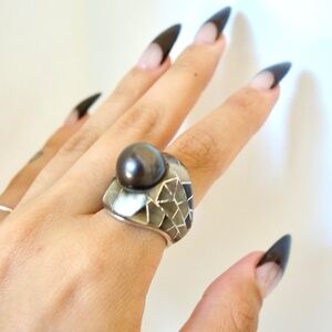 Statement Ring Sterling Silver Black Pearl with Pearl Inlay  – KC © – Size 8.25